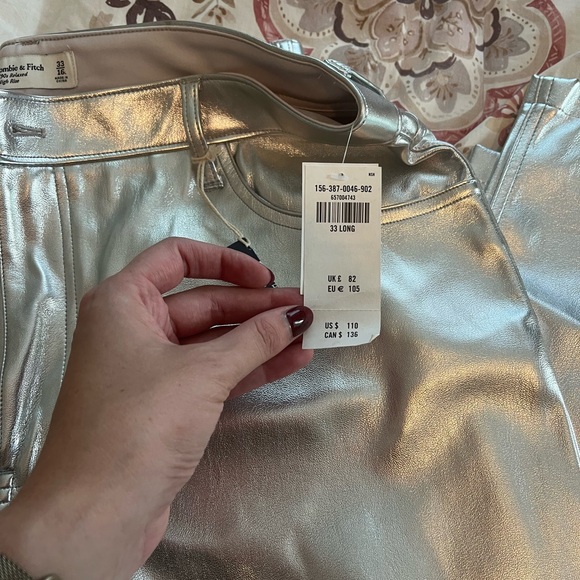 A&F Silver Jeans - Picture 8 of 8